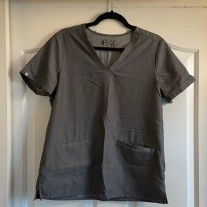 Figs - Casma Three-Pocket Scrub Top - Graphite